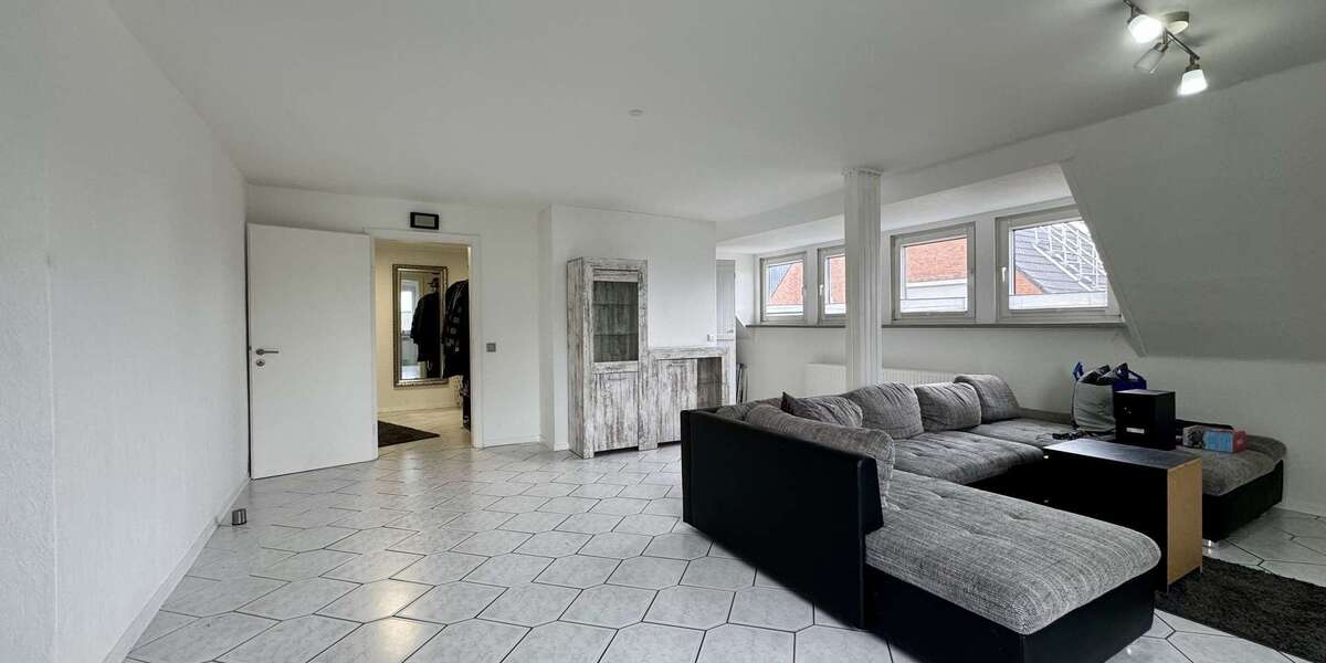 Etagenwohnung Grevenbroich Hemmerden - 3 Zimmer, 78 m&sup2;, 645&euro; | Angebot:25723750