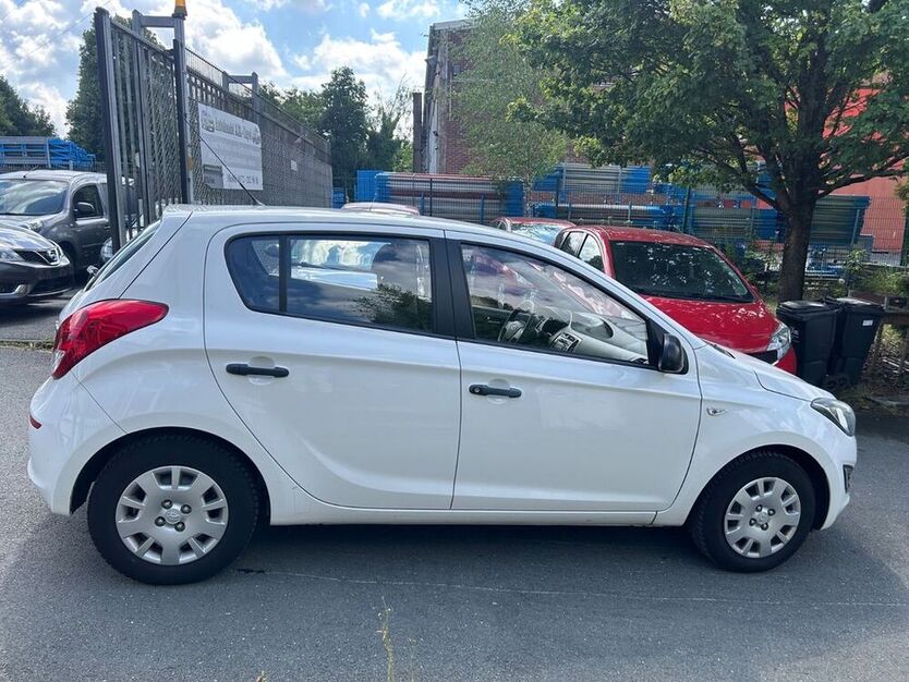 i20