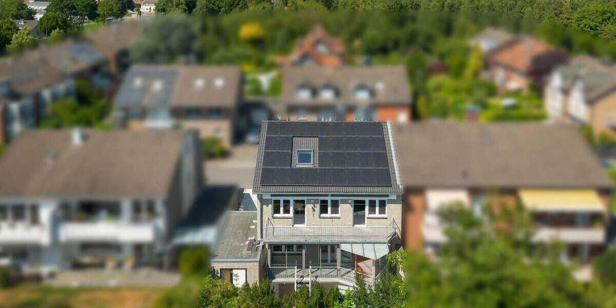 Einfamilienhaus Düsseldorf Lörick - 9 Zimmer, 178 m&sup2;, 1.200.000&euro; | Angebot:25799861