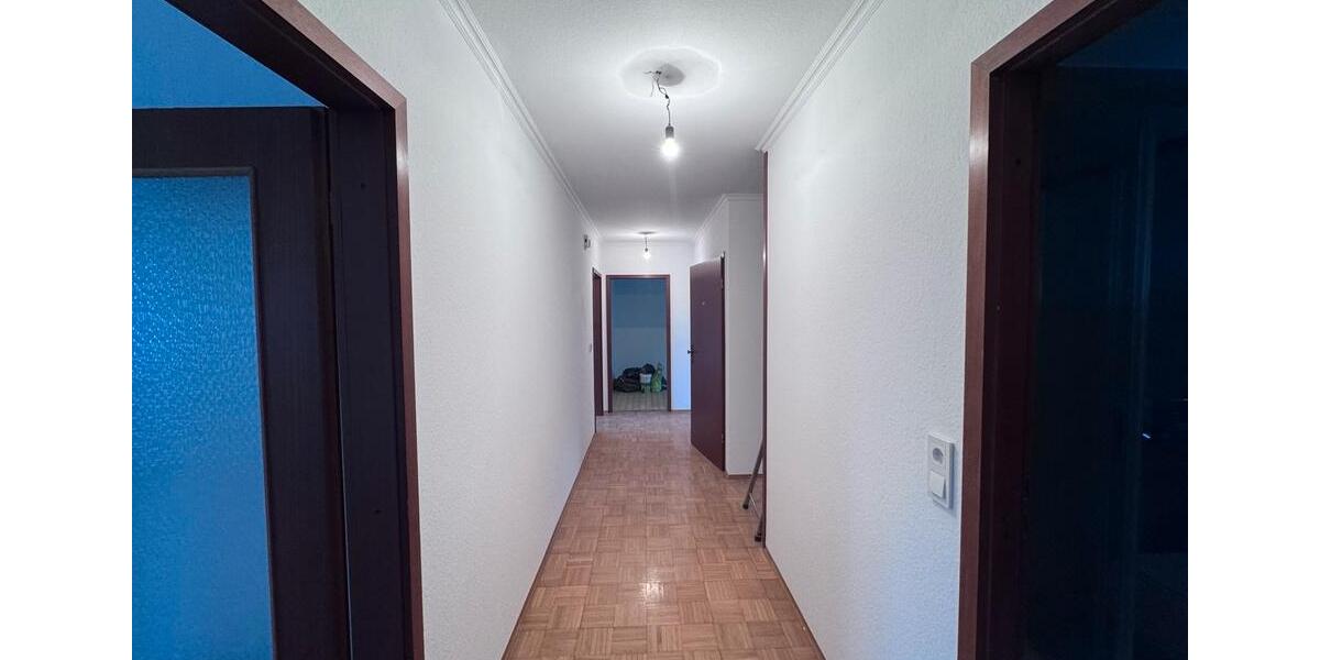 Miete - Einfamilienhaus mit 6 Zimmern, 2 Küchen, Garten und Kamin 6 zimmer