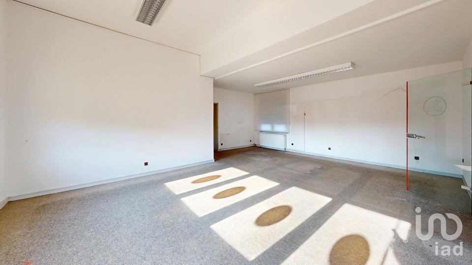 Büroeinheit mit Lager und Empfangsraum für gewerbliche Nutzungen zimmer