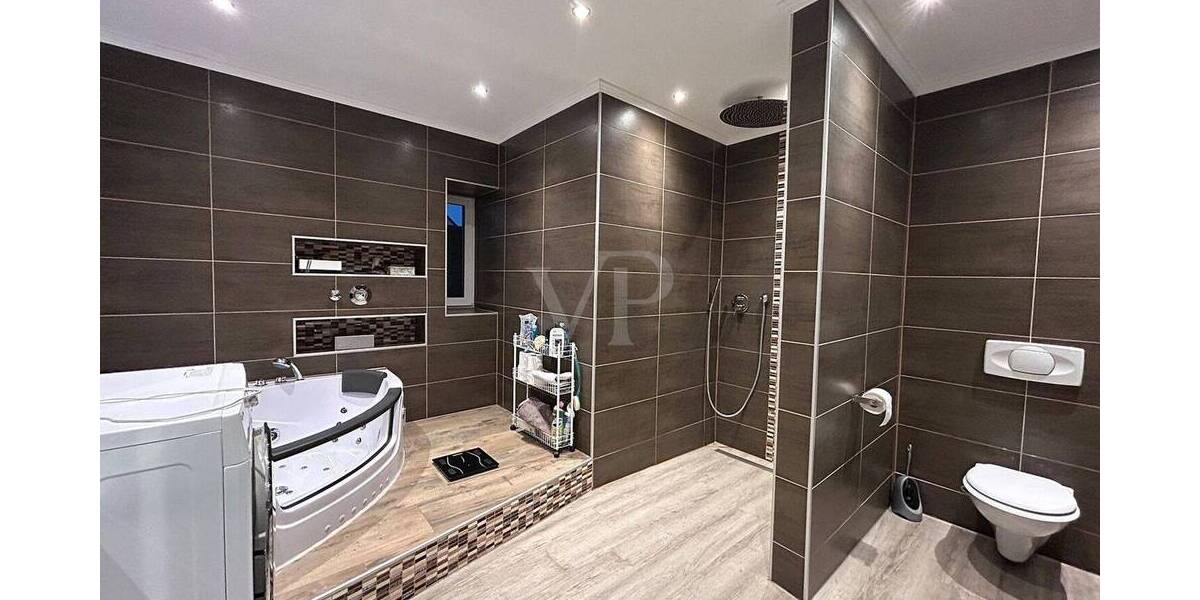 Attraktive 2-Zimmer-Etagenwohnung in gepflegtem Zustand - Zentrale Lage und gehobene Ausstattung 2 zimmer