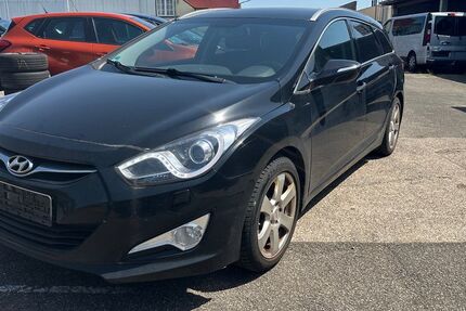 Hyundai i40 278.000 km 3.600 &euro; Neuss 41469