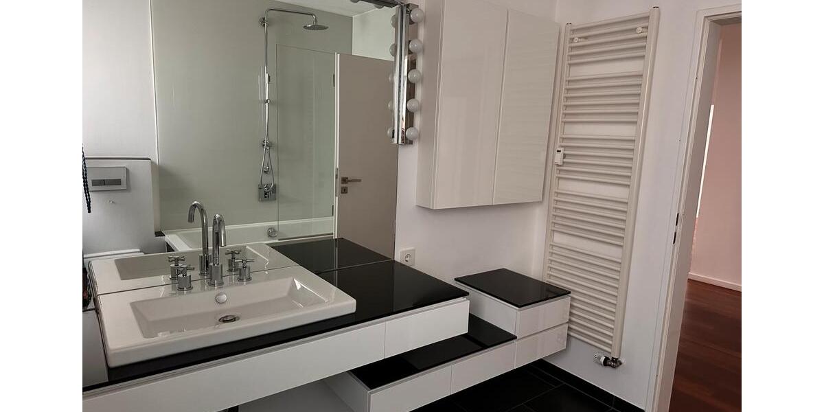 Etagenwohnung Düsseldorf Lörick - 4 Zimmer, 145 m&sup2;, 2.950&euro; | Angebot:25231596