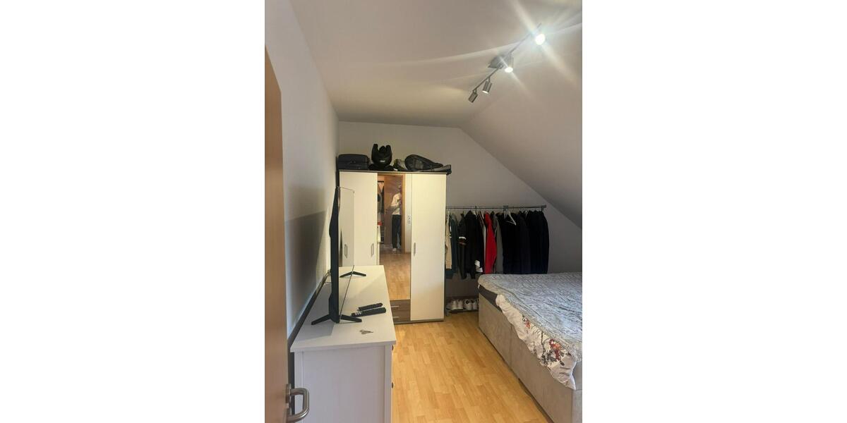 Dachgeschoßwohnung Duisburg Essenberg - 2 Zimmer, 55 m&sup2;, 500&euro; | Angebot:25479675
