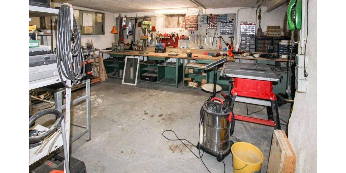 Für Macher: Charmantes Haus mit großem Garten in ruhiger Vorstadtlage 4 zimmer