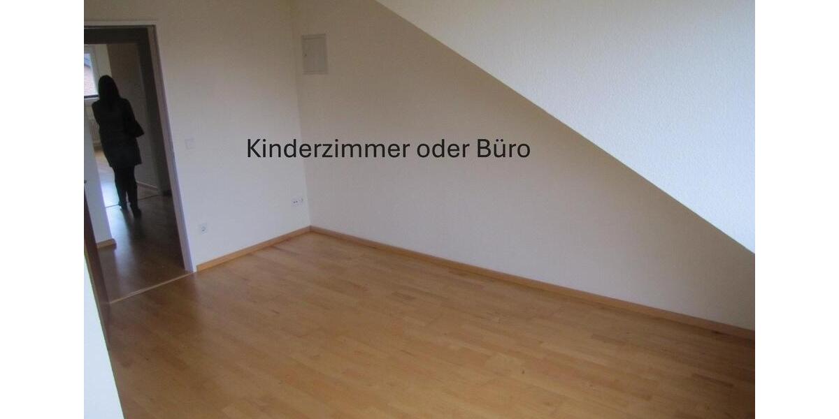 Dachgeschoßwohnung Krefeld Hüls - 3 Zimmer, 99 m&sup2;, 925&euro; | Angebot:25352289