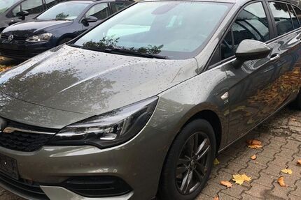 Opel Astra 85.467 km 12.290 € Düsseldorf 40231