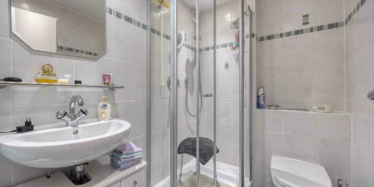 Großzügige 4-Zimmer-Stadtwohnung mit zwei Loggien und Aufzug in Ratingen-Mitte 4 zimmer