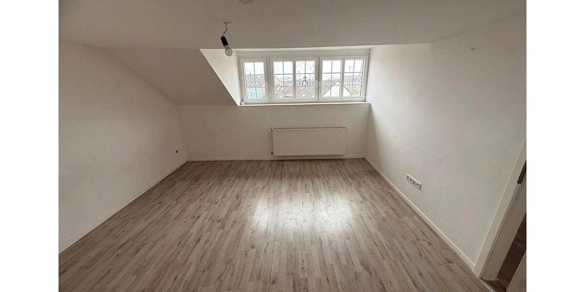 Dachgeschoßwohnung Krefeld Dießem - 2 Zimmer, 45 m&sup2;, 540&euro; | Angebot:25721915