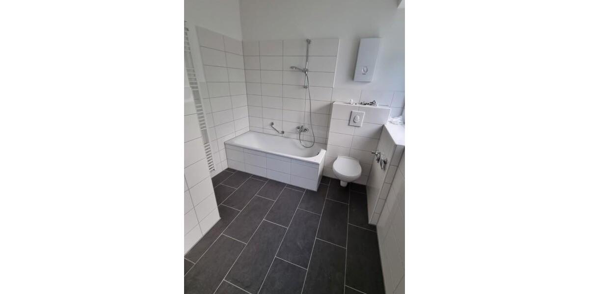 Schicke 2-Zimmer-Wohnung mit Wintergarten und Terrasse im ruhigen Düsseldorf-Angermund 2 zimmer