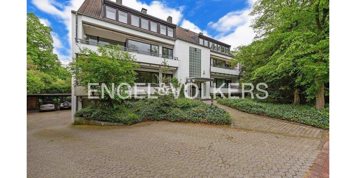 Einziehen und Wohlfühlen, zentral gelegen und direkt am Stadtwald 4 zimmer