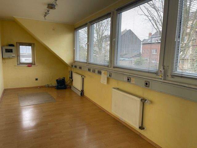 Einfamilienhaus Mönchengladbach Pongs - 7 Zimmer, 150 m&sup2;, 475.000&euro; | Angebot:25391355