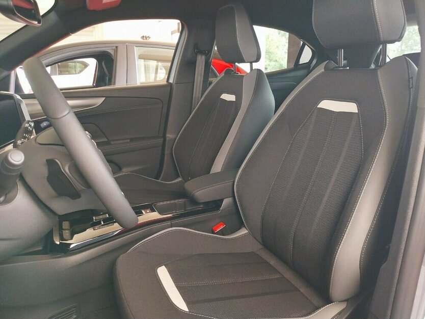 Opel Mokka GS 48V Hybrid, Kamera, LED-Matrix Licht 5.000 km 29.980 € HAAN 42781