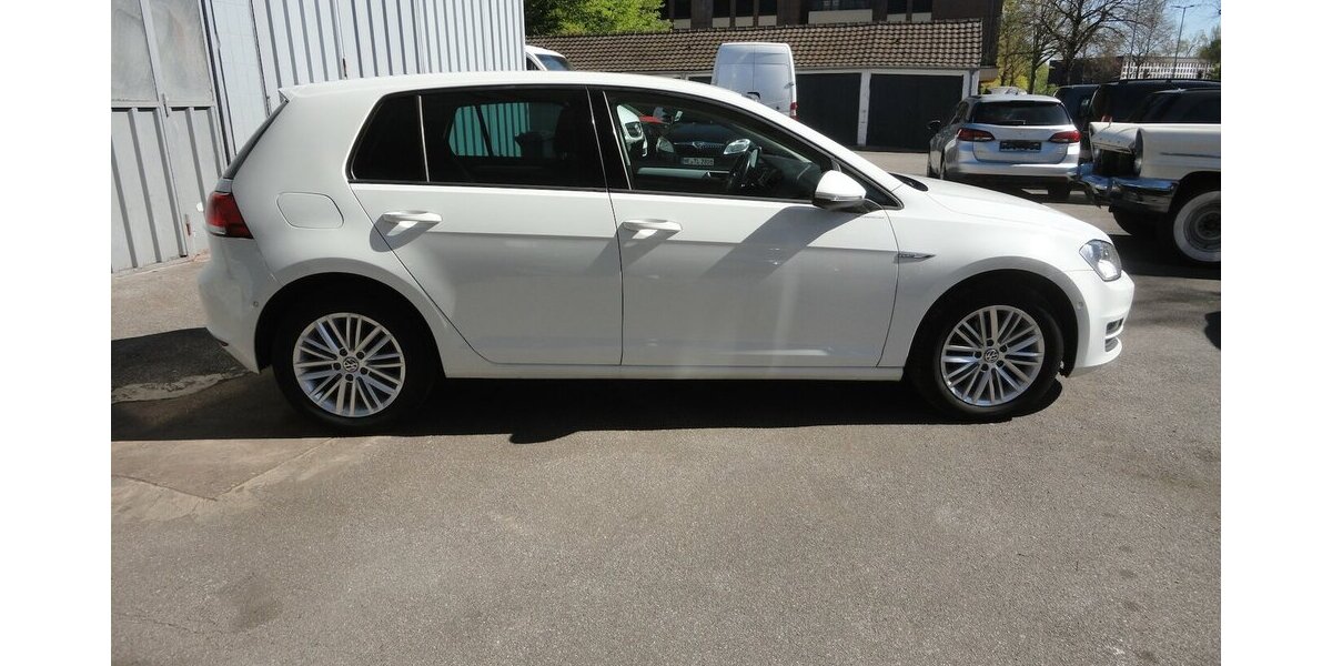 VW Golf Cup 1,4 DGS, Klimatr.SHZ.PDC V+H / HU neu 147.000 km 9.999 &euro; Neuss 41462