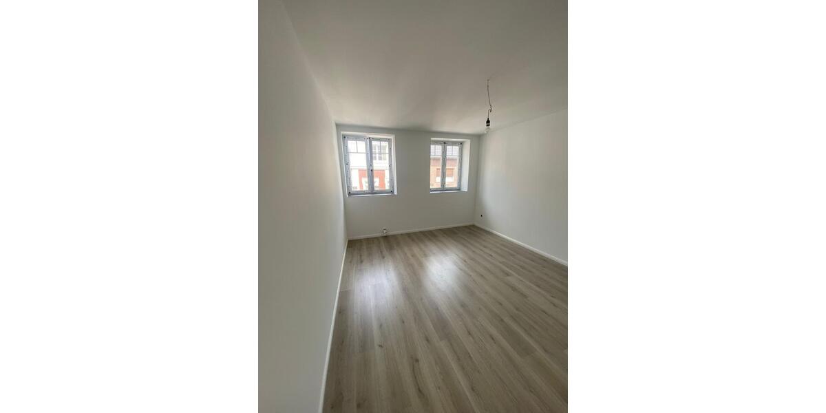 Etagenwohnung Neuss - 2 Zimmer, 68 m&sup2;, 750&euro; | Angebot:26429984