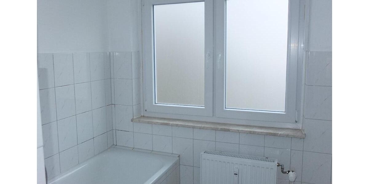 Dachgeschoßwohnung Solingen Central - 3 Zimmer, 70 m&sup2;, 630&euro; | Angebot:25539384