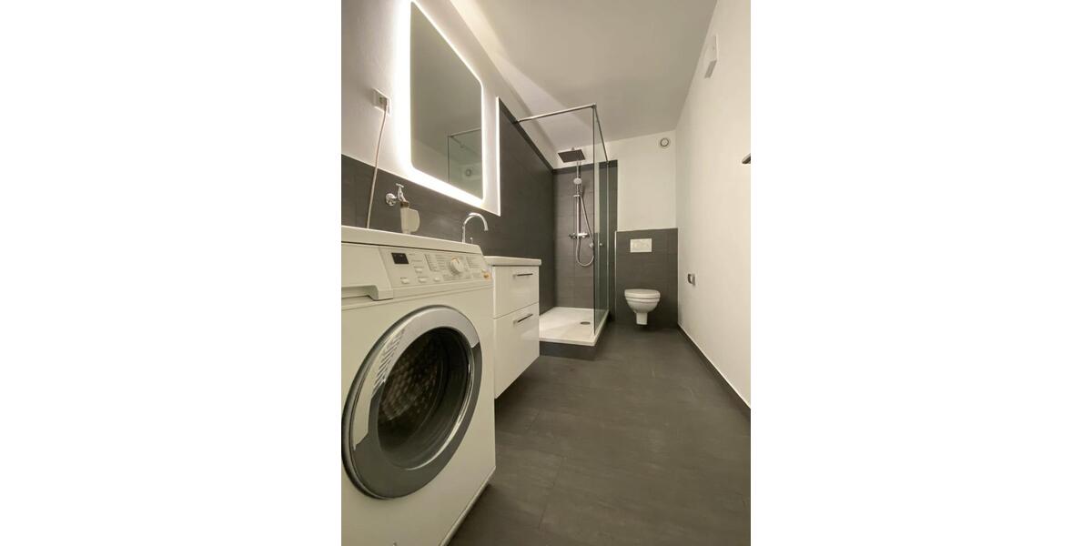 Etagenwohnung Düsseldorf Lörick - 2 Zimmer, 70 m&sup2;, 1.800&euro; | Angebot:25439065