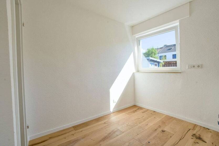 Reihenhaus Langenfeld - Familientraum mit Garten zum direkten Einzug