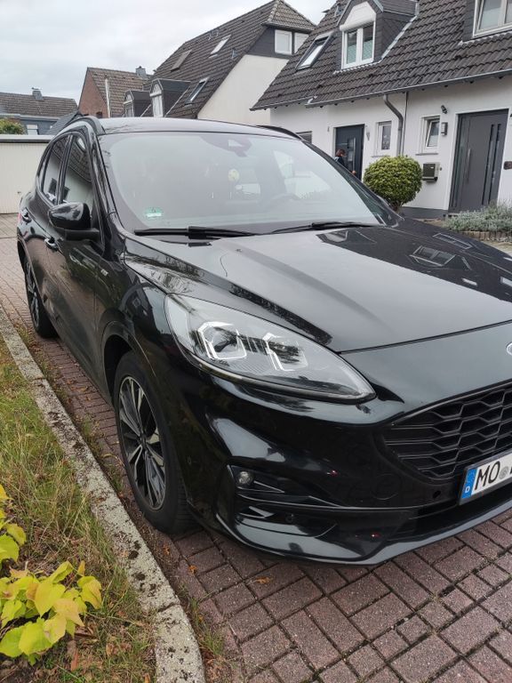 Ford Kuga 109.000 km 20.300 € Moers 47443