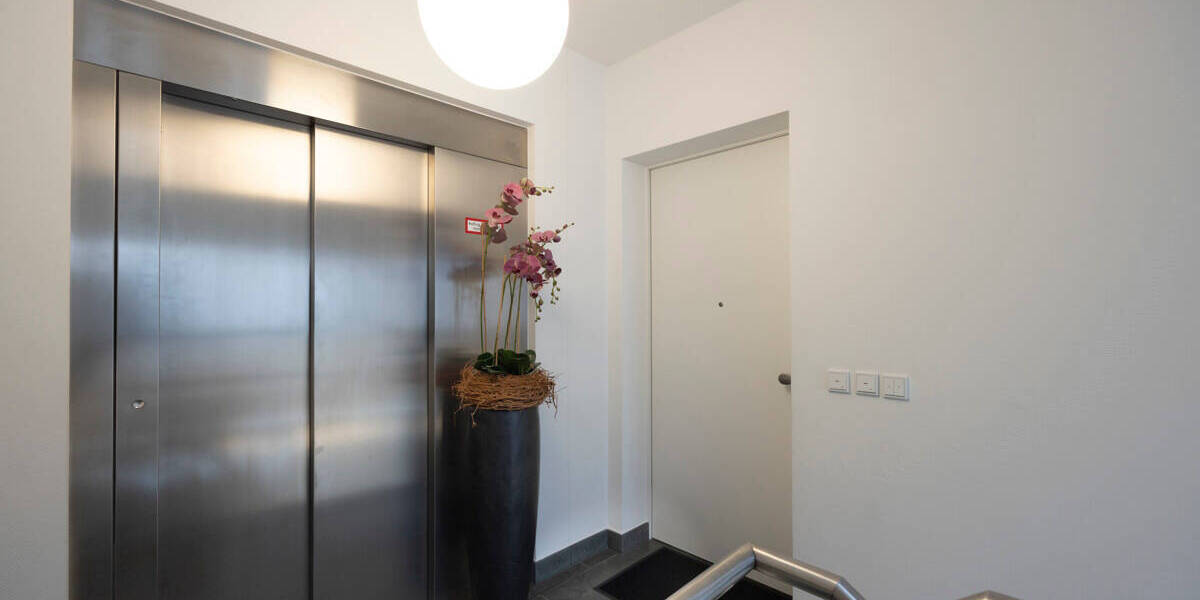 Stadtwaldterrassen! Luxuriös ausgestattete 3-Zi.-Wohnung in der Beletage 3 zimmer