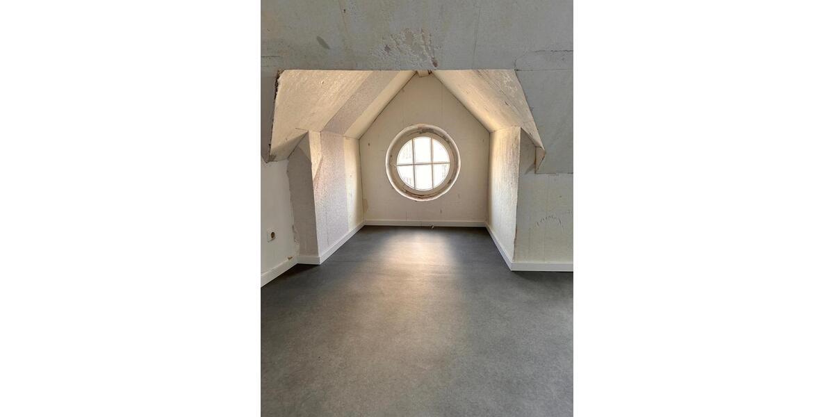 Dachgeschoßwohnung Solingen Central - 3 Zimmer, 78 m&sup2;, 770&euro; | Angebot:26413519