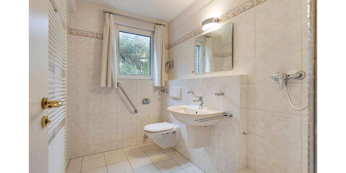 Großes Charmantes Generationenhaus in begehrter Lage! 7 zimmer