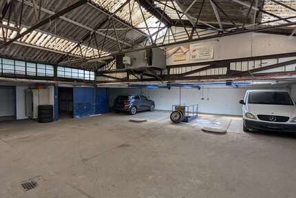 Halle in Düsseldorf 2.200 € 353 m² zimmer