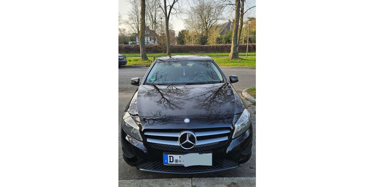Mercedes-Benz A 180 207.000 km 7.600 &euro; Düsseldorf 40239