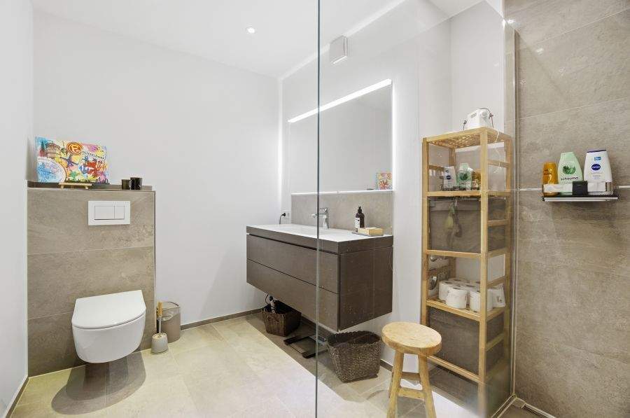 Etagenwohnung Düsseldorf Hassels - 2 Zimmer, 83 m&sup2;, 325.000&euro; | Angebot:24974732