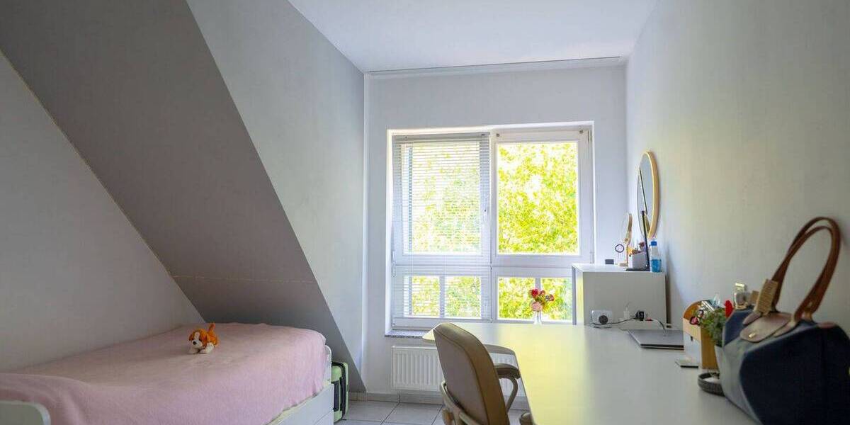 Etagenwohnung Krefeld / Cracau Cracau - 4 Zimmer, 91 m&sup2;, 279.000&euro; | Angebot:23964581