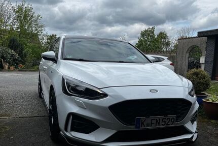 Ford Focus 98.000 km 15.000 &euro; Remscheid 42897