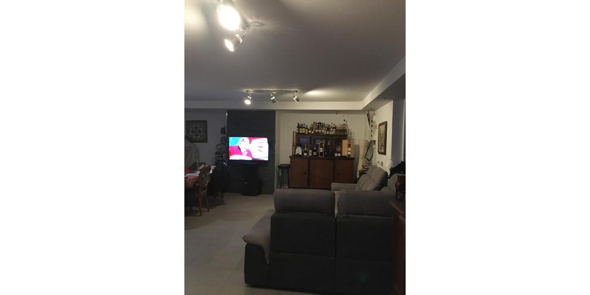 Doppelhaushälfte Remscheid Reinshagen - 6 Zimmer, 235 m&sup2;, 1.400&euro; | Angebot:25140319