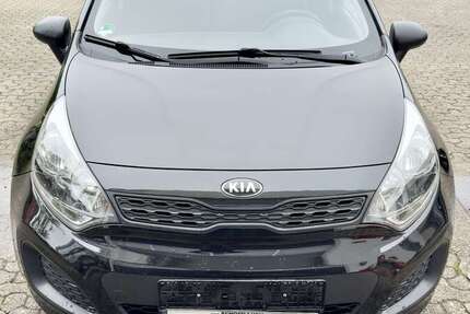 Kia Rio 126.393 km 4.699 &euro; Solingen 42653