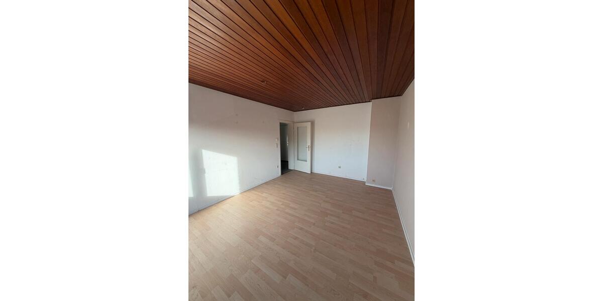 3-Zimmer-Wohnung mit Balkon, Garten & Keller in Kleinenbroich 3 zimmer