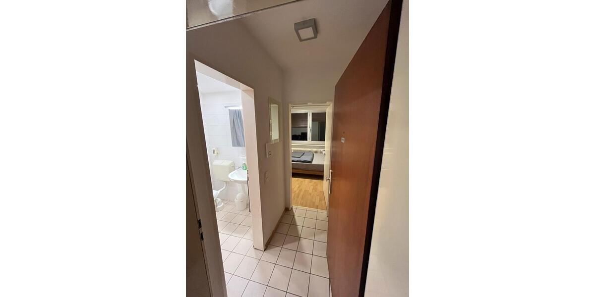 Etagenwohnung Düsseldorf Oberbilk - 1 Zimmer, 25 m&sup2;, 685&euro; | Angebot:26355305