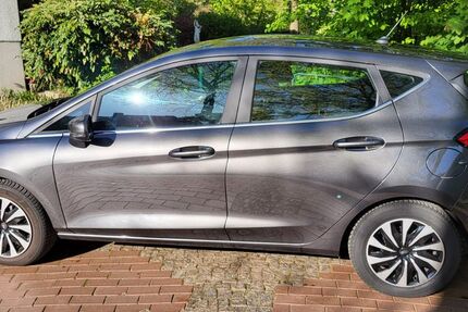 Ford Fiesta 9.900 km 15.999 &euro; Leichlingen 42799