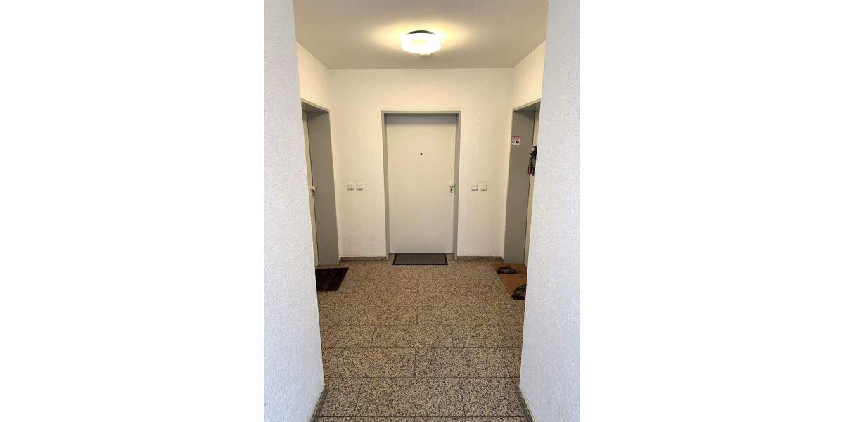 Schönes Apartment mit Terrasse, Garten und Tiefgaragenstellplatz in bester zentrumsnaher Lage 1 zimmer