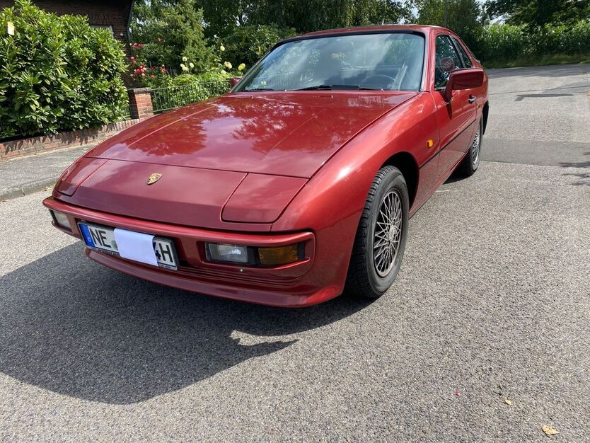 Porsche 924 145.850 km 10.500 € Korschenbroich 41352