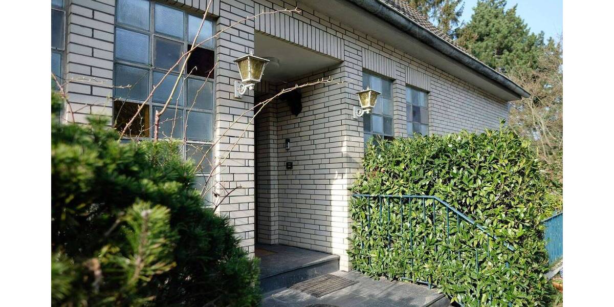 Einfamilienhaus Düsseldorf Wittlaer - 9 Zimmer, 264 m&sup2;, 1.190.000&euro; | Angebot:26815926