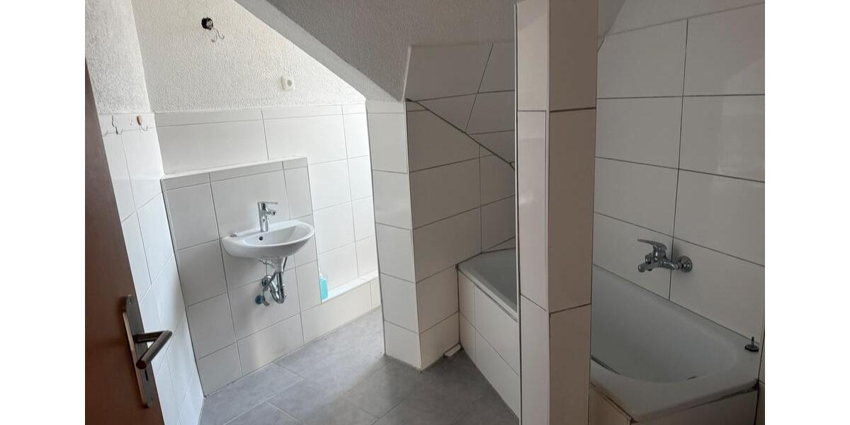 Dachgeschoßwohnung Duisburg Rheinhausen - 2 Zimmer, 55 m&sup2;, 770&euro; | Angebot:25791800