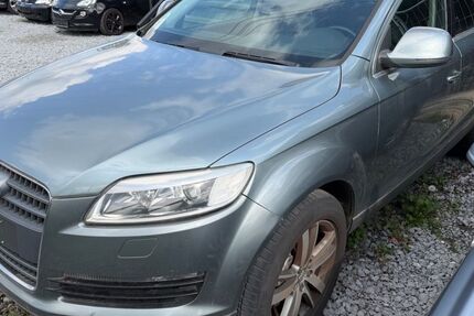 Audi Q7 370.000 km 3.290 &euro; Düsseldorf 40231