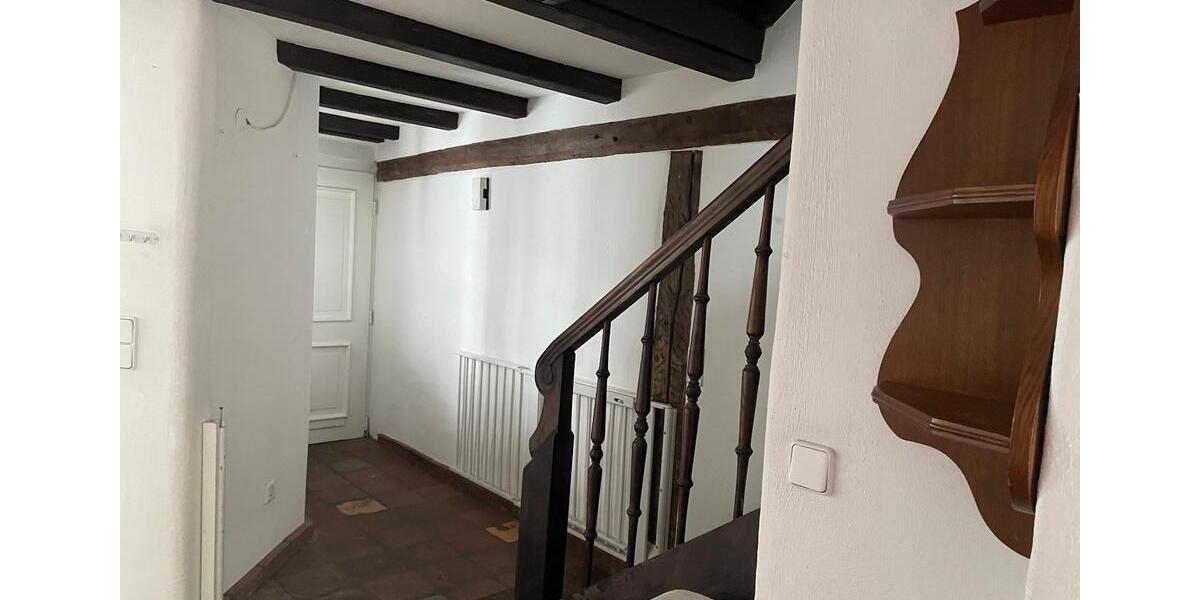 Zur Miete: idyllisches Fachwerkhaus, 80qm Wohnfläche, 1200 € kalt 4 zimmer