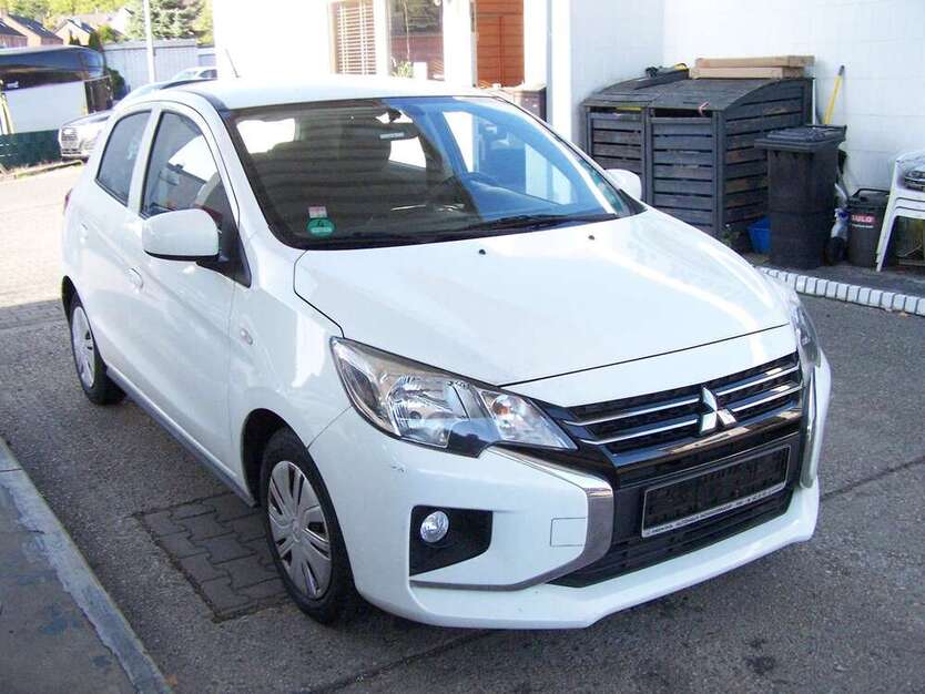 Mitsubishi Space Star 32.050 km 7.600 € Mönchengladbach 41065