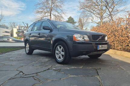 Volvo XC90 192.574 km 7.800 &euro; Düsseldorf 40474