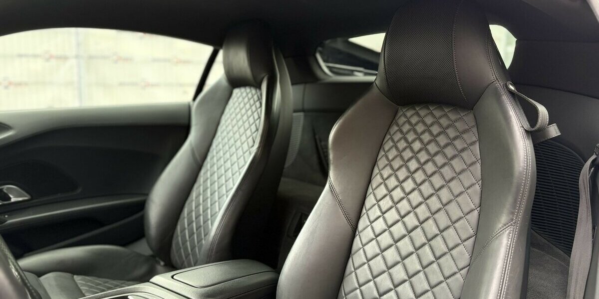 Audi R8 / 5.2 FSI quattro / 570PS / V10 FSI 110.000 km 99.900 &euro; Mönchengladbach 41066
