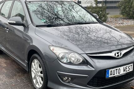 Hyundai i30 72.655 km 5.790 &euro; Hilden 40721
