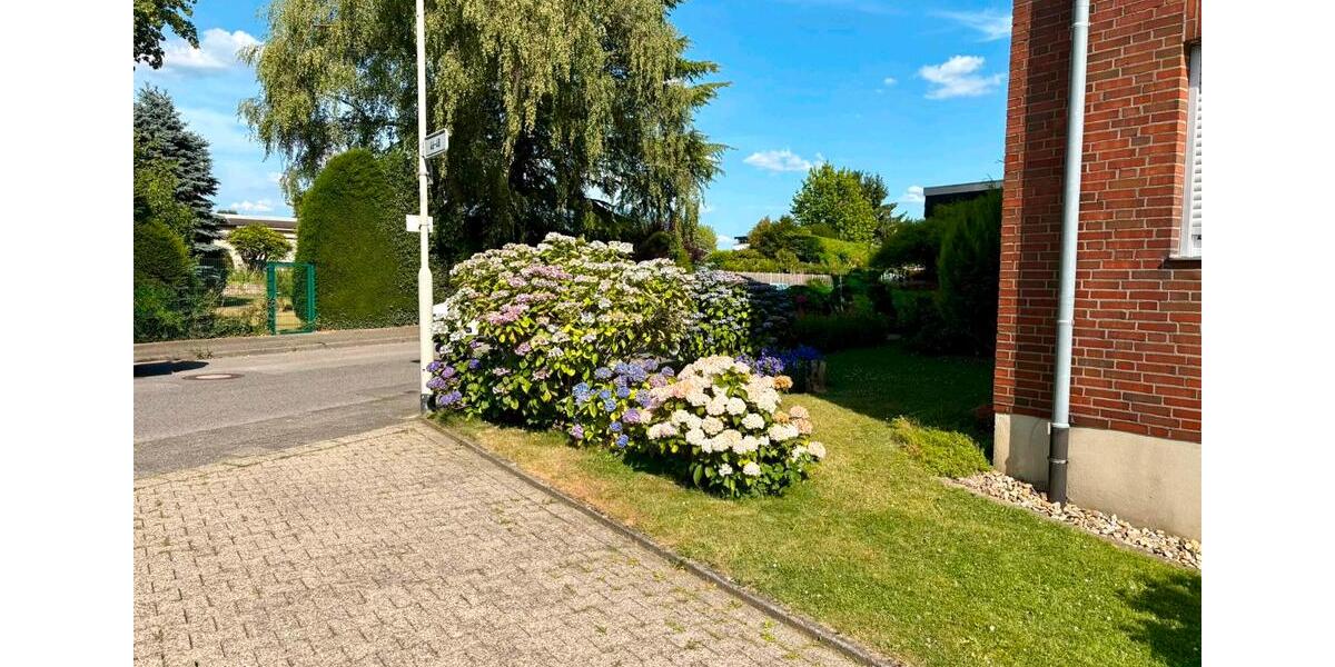 Erdgeschoßwohnung Mönchengladbach Nord - 2 Zimmer, 70 m&sup2;, 210.000&euro; | Angebot:27080875