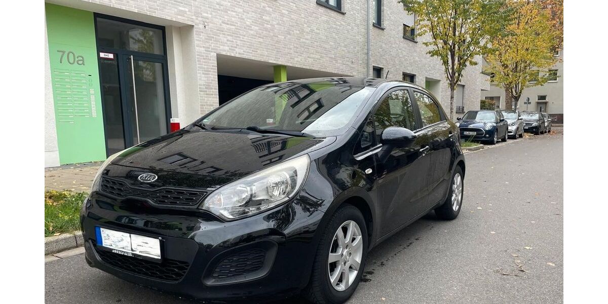 Kia Rio 59.950 km 7.390 &euro; Düsseldorf 40227