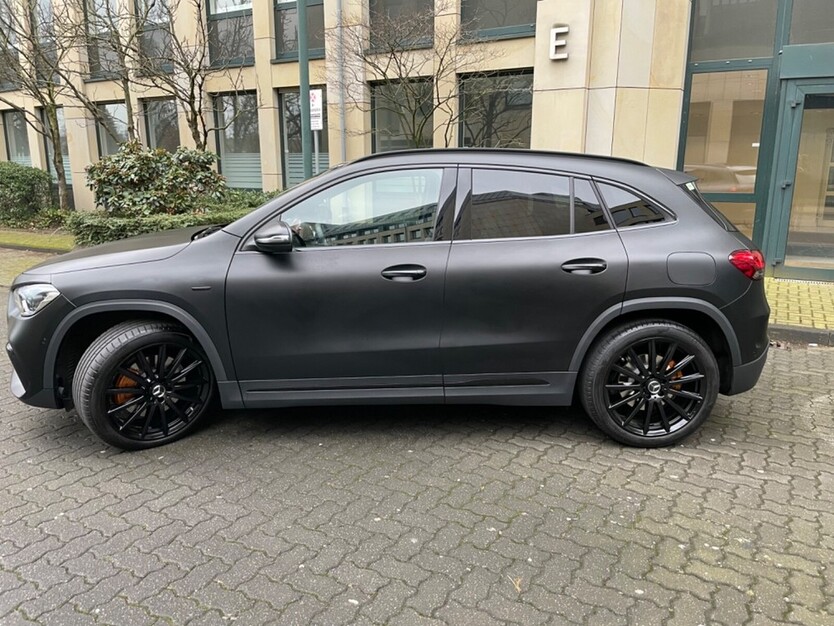 Mercedes-Benz GLA-Klasse 60.000 km 45.000 € Düsseldorf 40213